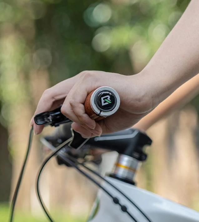 Грипсы ROCKBROS с замком, кожаные 7