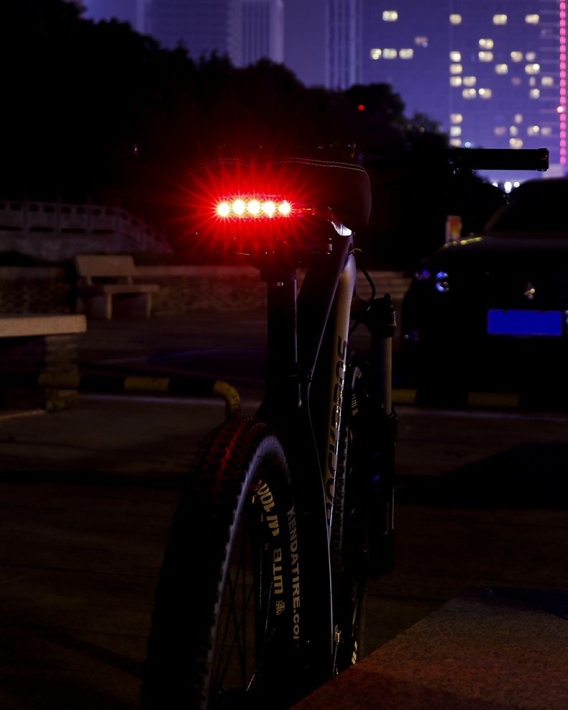 Седло ROCKBROS черное, комфортное с задним фонариком, арт FU-5700L 6